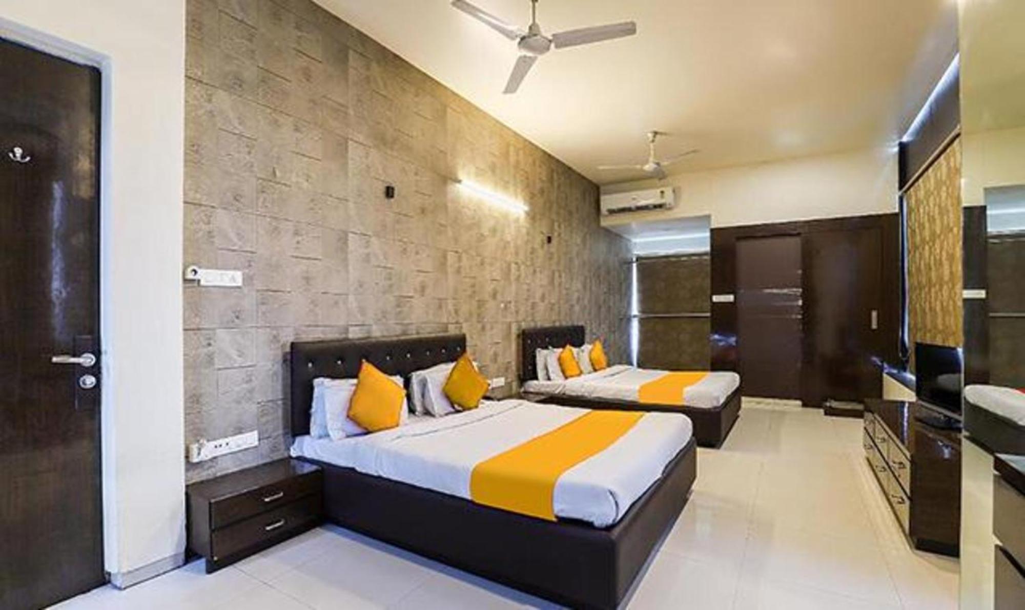 Hotel O Marigold سورات المظهر الخارجي الصورة