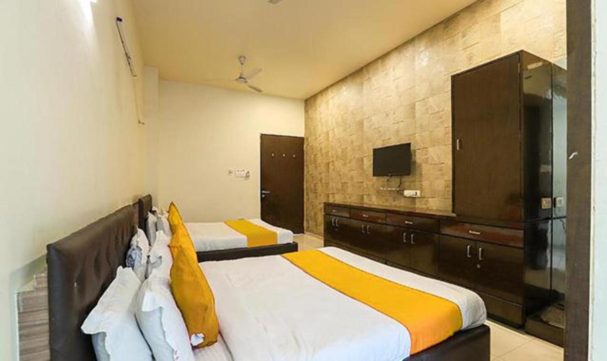 Hotel O Marigold سورات المظهر الخارجي الصورة