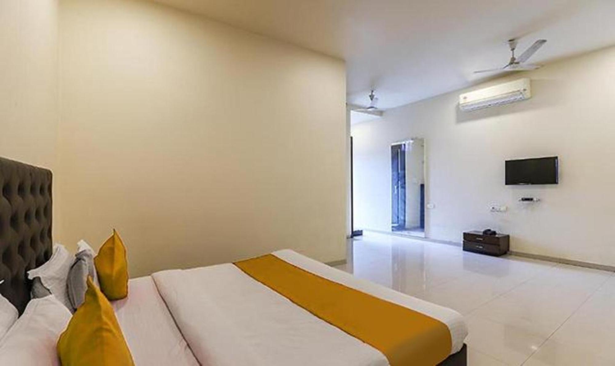 Hotel O Marigold سورات المظهر الخارجي الصورة